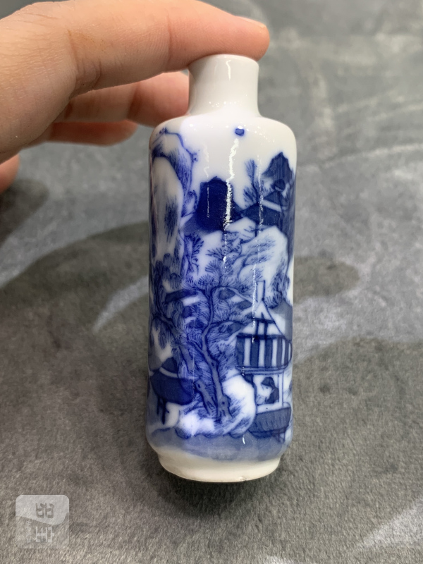 清晚期青花寒江独钓纹鼻烟壶 - 图2